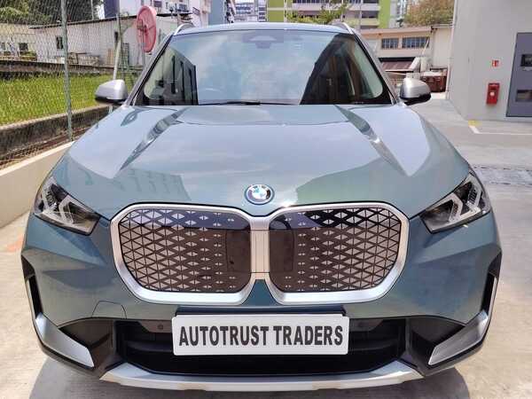 BMW IX1 EDRIVE20 ALED
