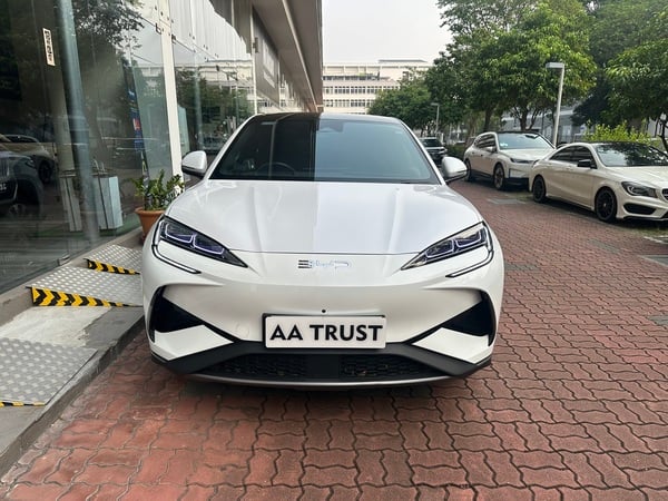 BYD SEALION 7 PREMIUM