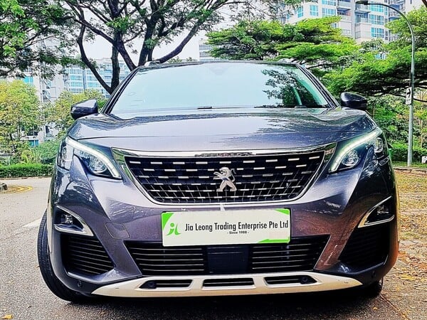 PEUGEOT 5008 ALLURE 1.6 E-THP EAT6