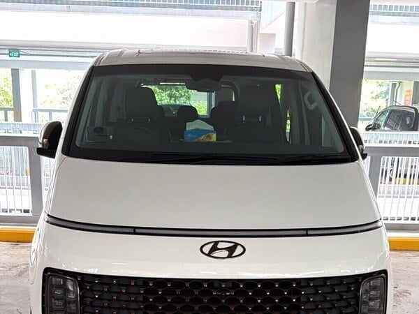 HYUNDAI HYUNDAI STARIA 3.5A SUNROOF