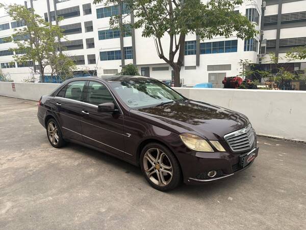 MERCEDES BENZ E 200CGI
