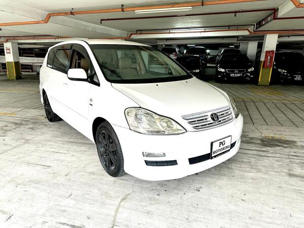 TOYOTA PICNIC AUTO W/O ROOF RACK