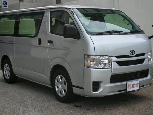 TOYOTA HIACE VAN TURBO 5DR MT