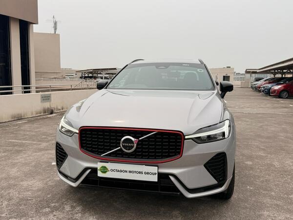 VOLVO XC60 T8 RECHARGE R-DESIGN